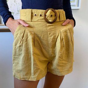 High-waisted Linen Shorts